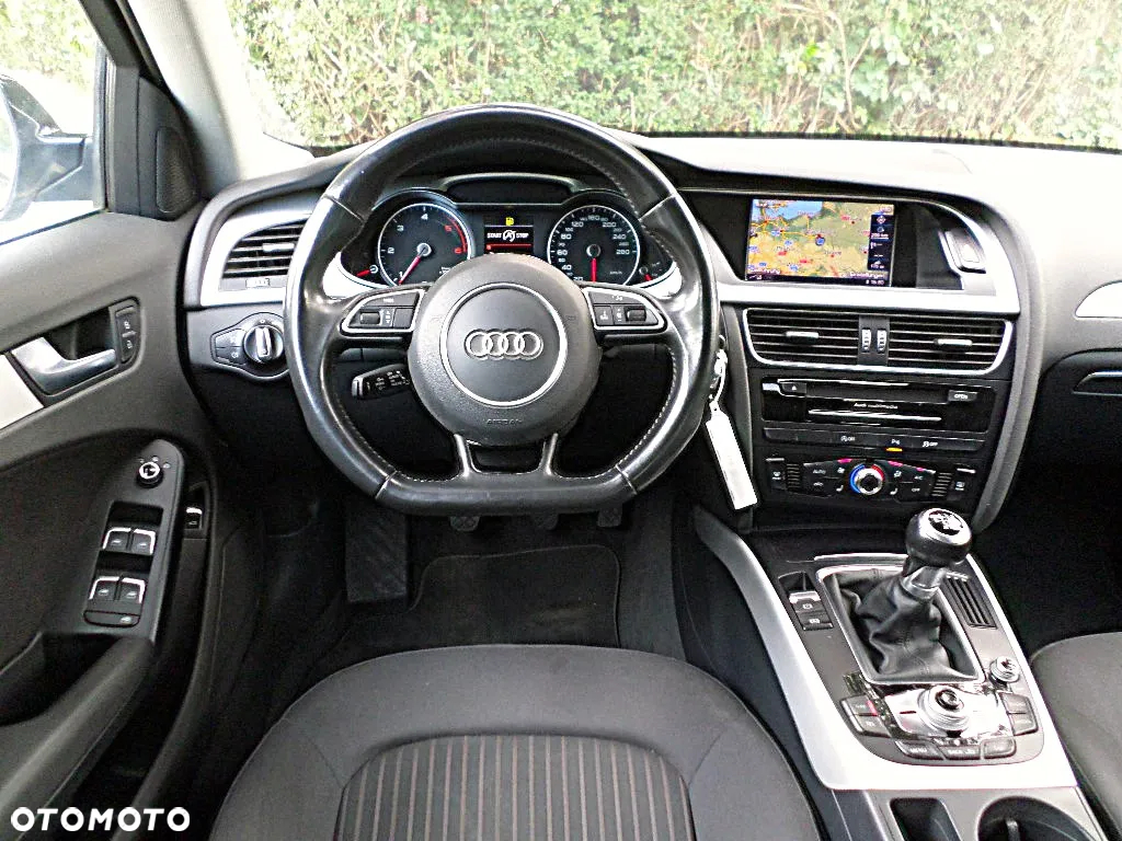 Audi A4 Avant 2.0 TDI DPF clean diesel S line Sportpaket - 8