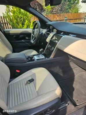 Land Rover Discovery Sport - 3
