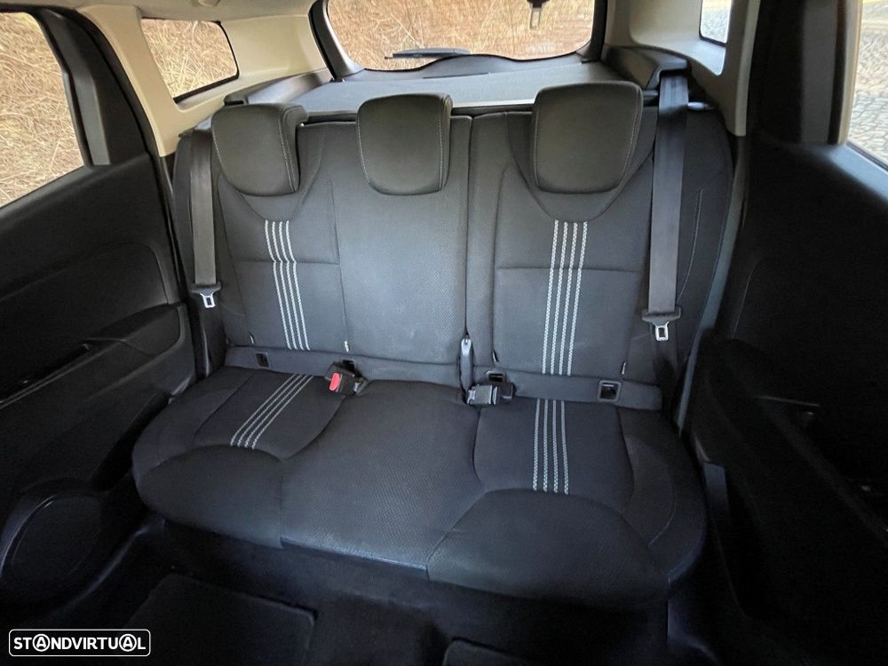 Renault Clio Sport Tourer 0.9 TCE GT Line - 41