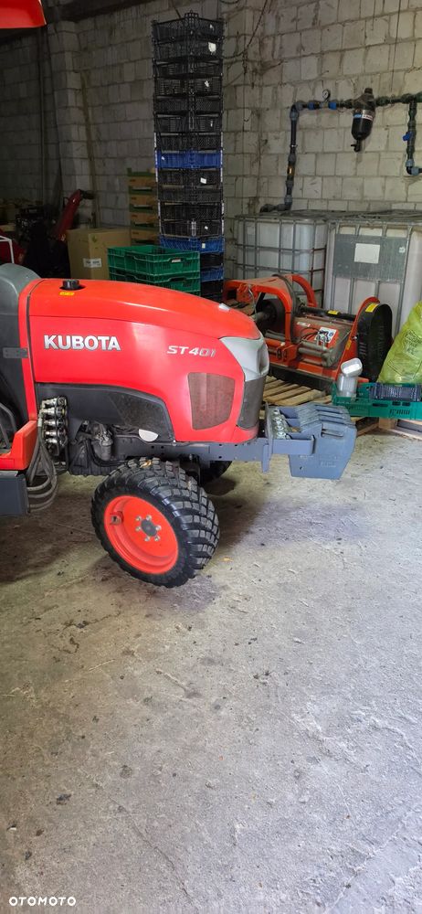 Kubota ST401 - 4