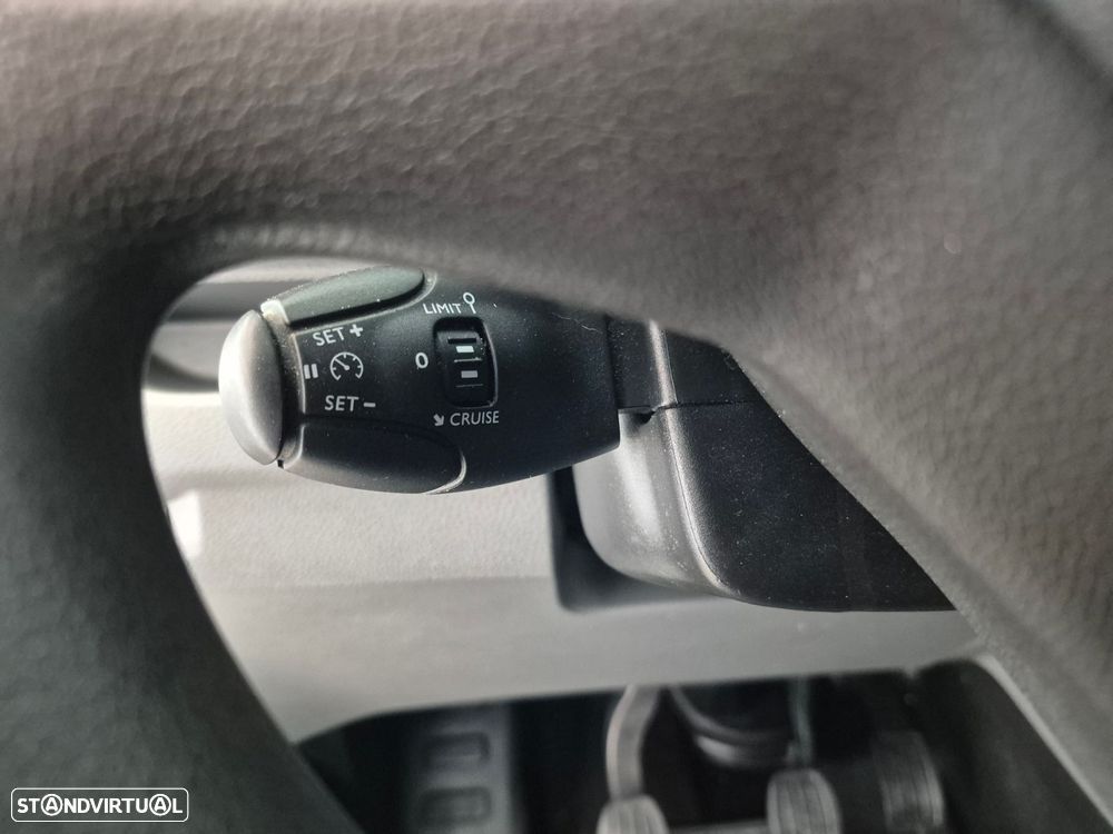 Citroën Jumpy 2.0 BlueHDi XL Club Confort Semi-Vidrado - 9