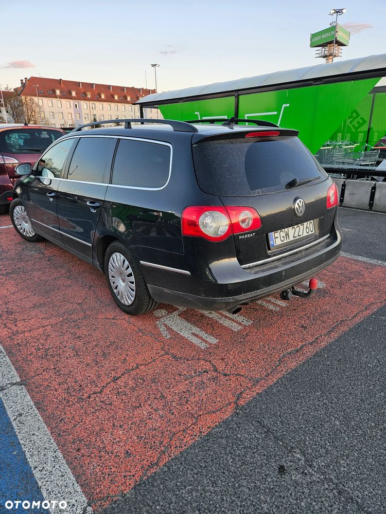 Volkswagen Passat 1.6 Comfortline - 2