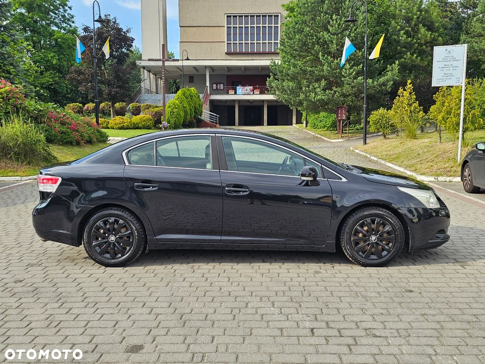 Toyota Avensis 2.0 D-4D Premium - 13