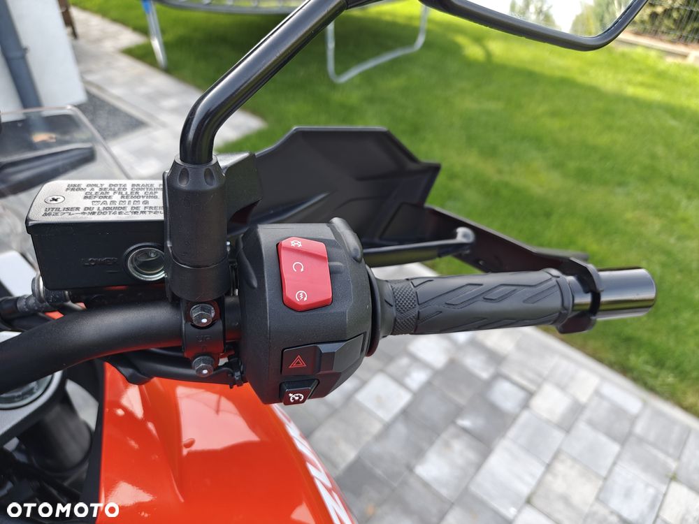 Suzuki V-STROM - 8