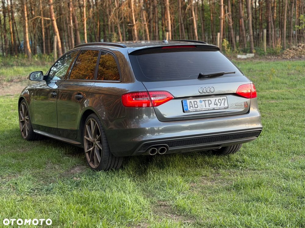 Audi A4 Avant 2.0 TDI DPF clean diesel quattro S tronic S line Sportpaket - 18