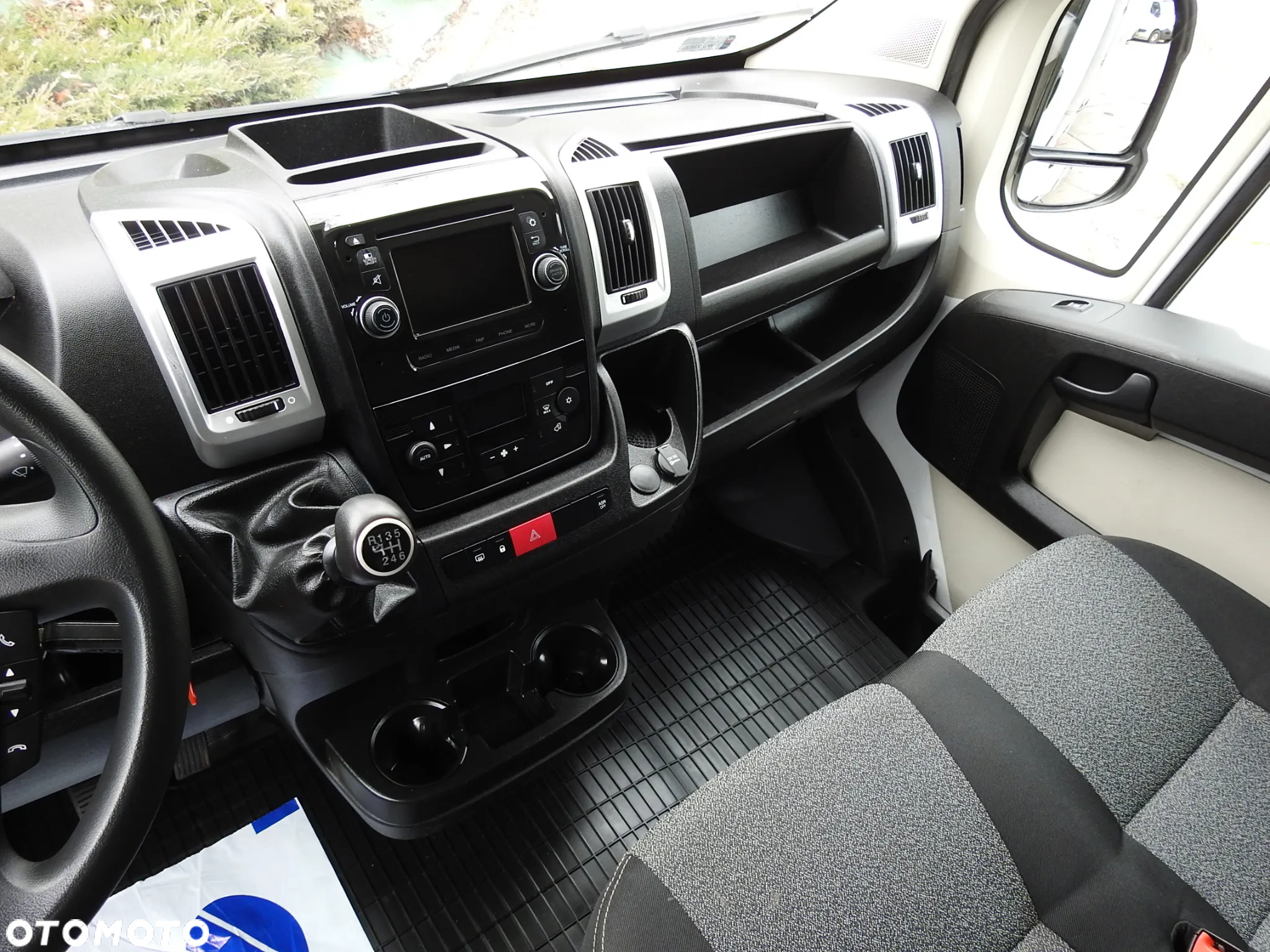 Fiat DUCATO PLANDEKA WINDA 8 PALET WEBASTO KLIMATYZACJA TEMPOMAT 150KM [ 5660 ] - 31