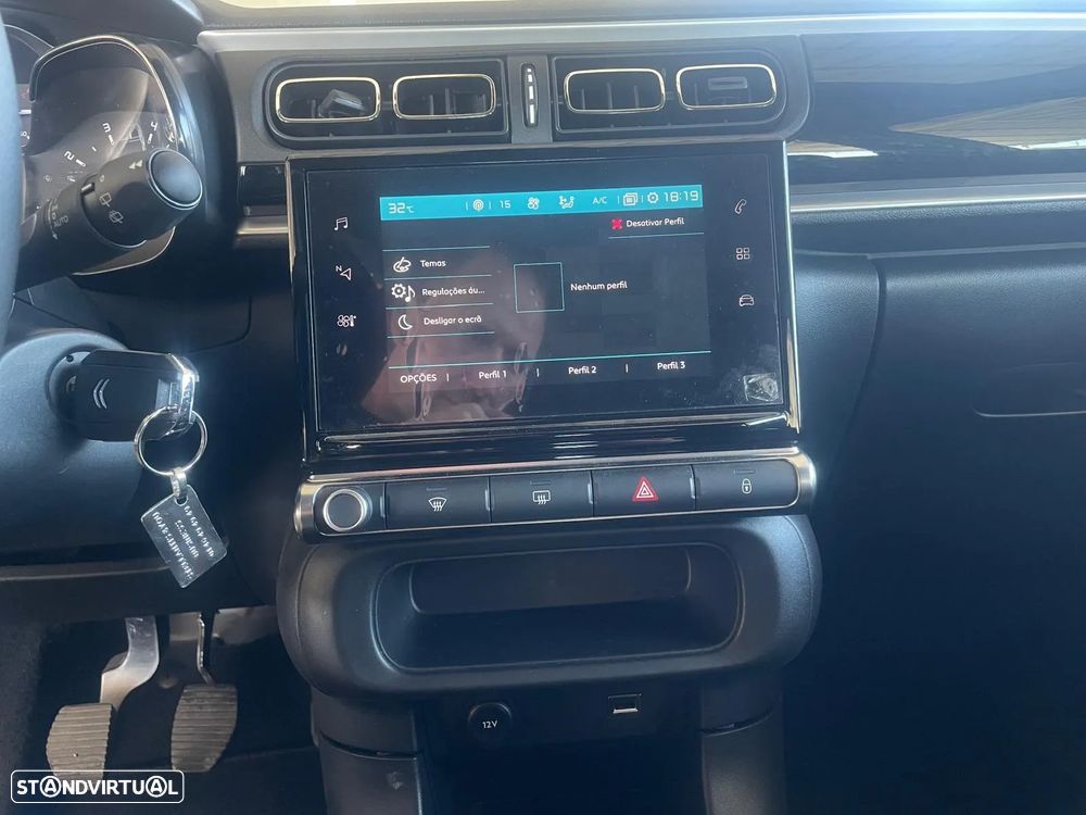 Citroën C3 1.2 PureTech C-Series - 12