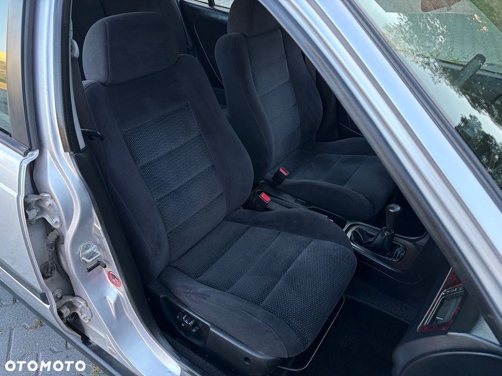 Honda Civic 1.4i S - 10