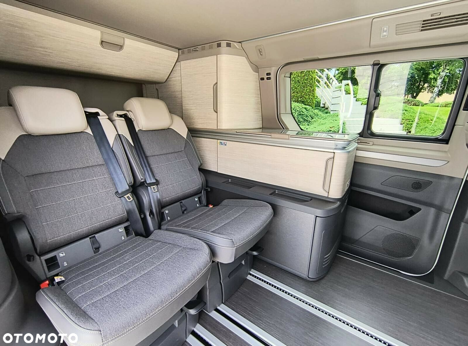Volkswagen california Ocean silnik: 2,0 l TDI SCR 150 KM / skrzynia biegów: 7-biegowa DSG rozstaw osi: 3124 mm - 10
