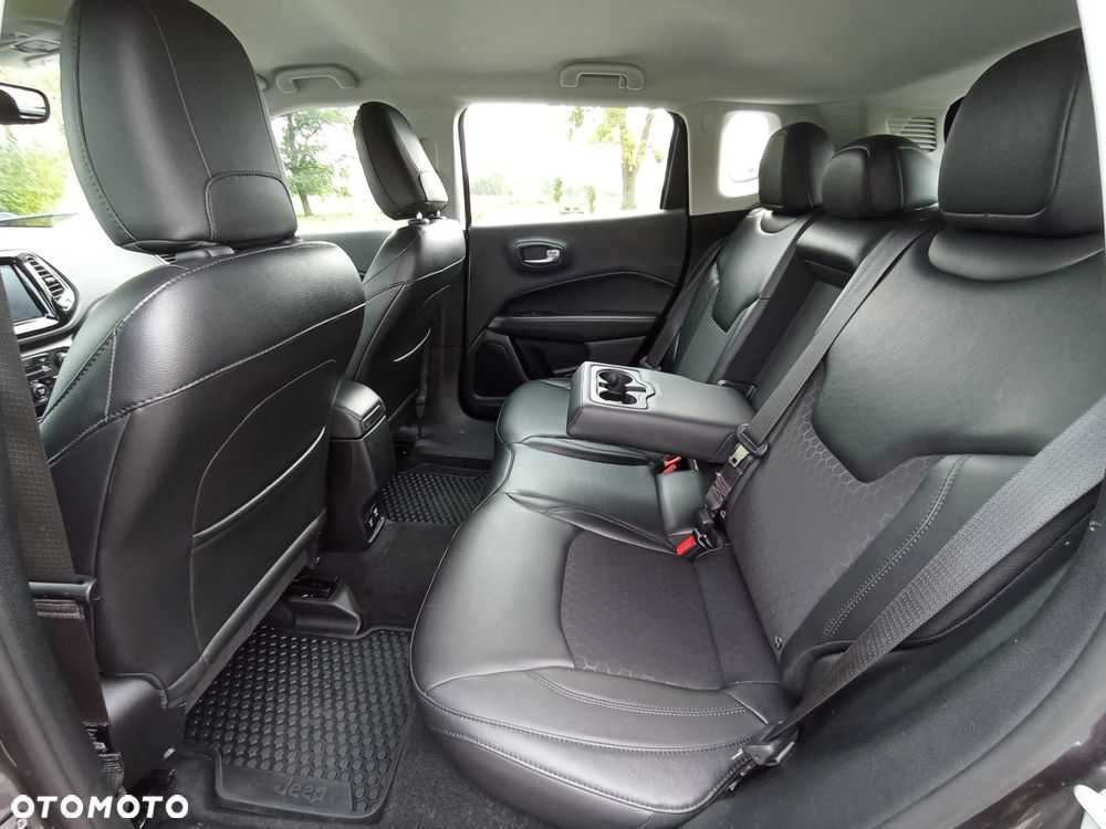 Jeep Compass - 22