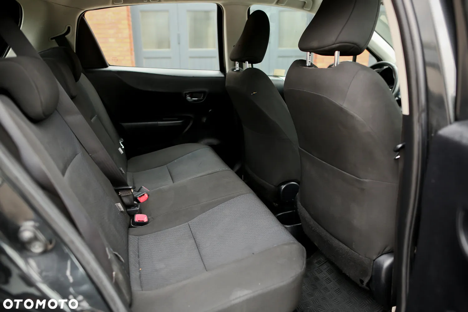 Toyota Yaris ver-hybrid-1-5-vvt--i-comfort - 27