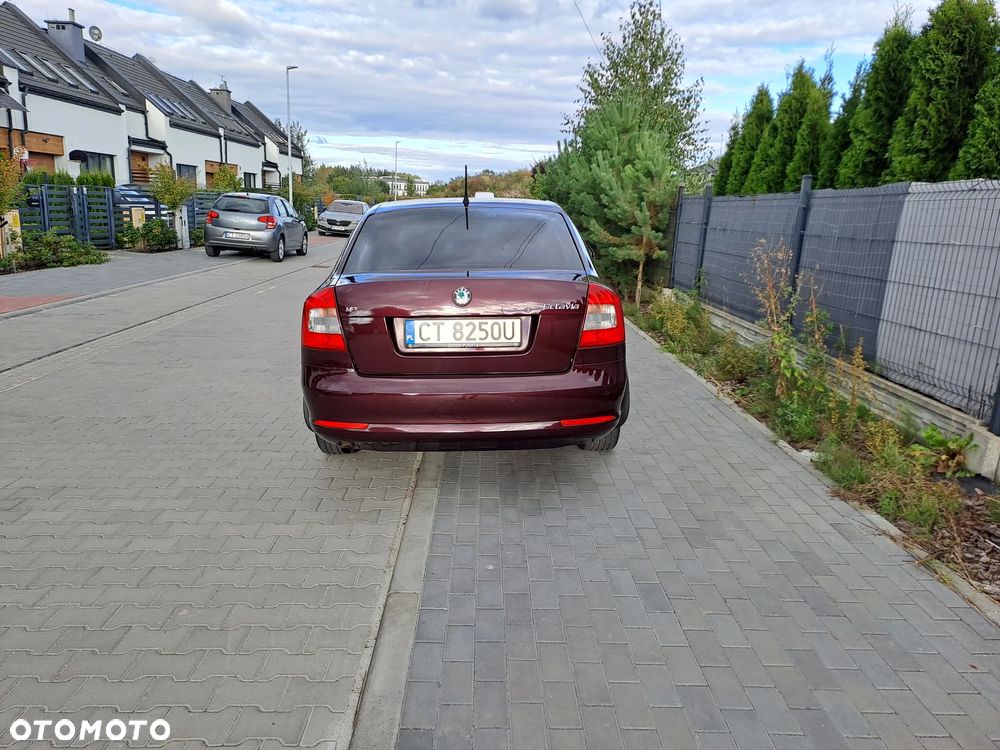 Skoda Octavia 1.6 Ambition - 6