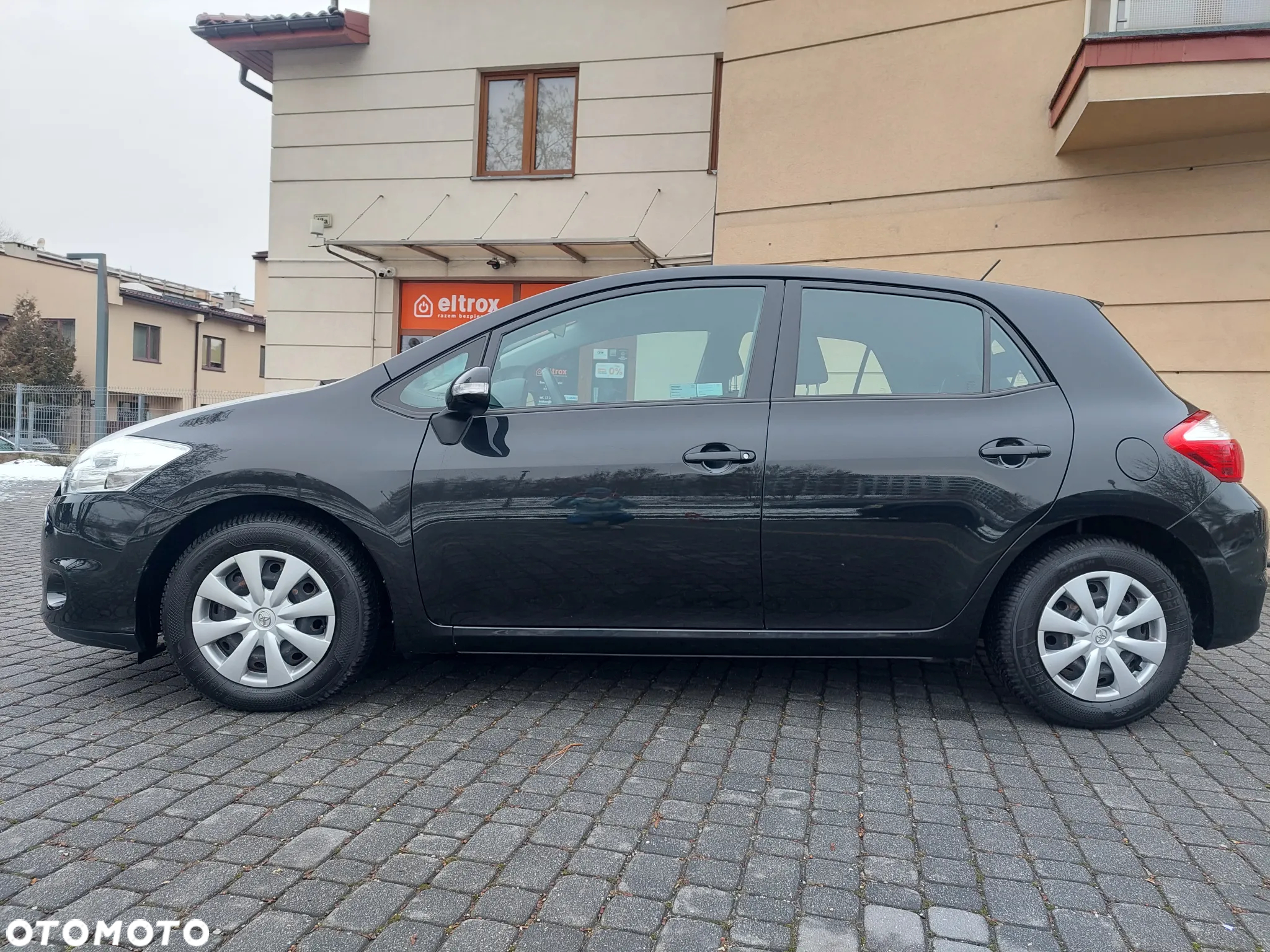 Toyota Auris 1.33 VVT-i Active - 4