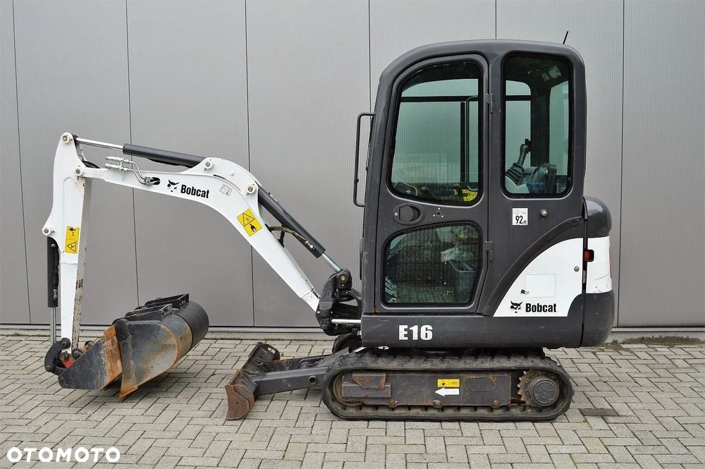 Bobcat E16 - 1