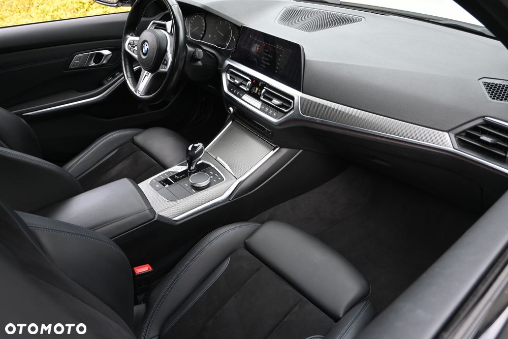 BMW Seria 3 320d xDrive Edition M Sport Shadow - 22