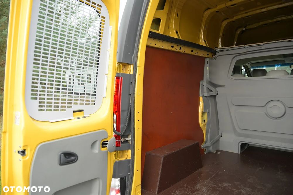 Opel Vivaro - 30