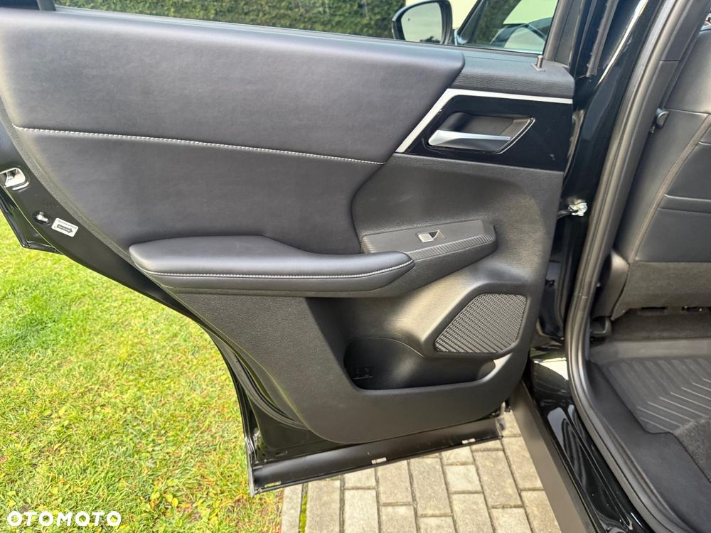 Mitsubishi Outlander - 23