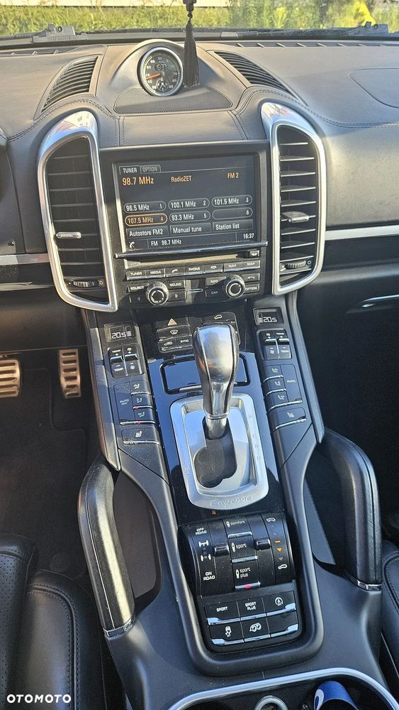 Porsche Cayenne GTS - 15