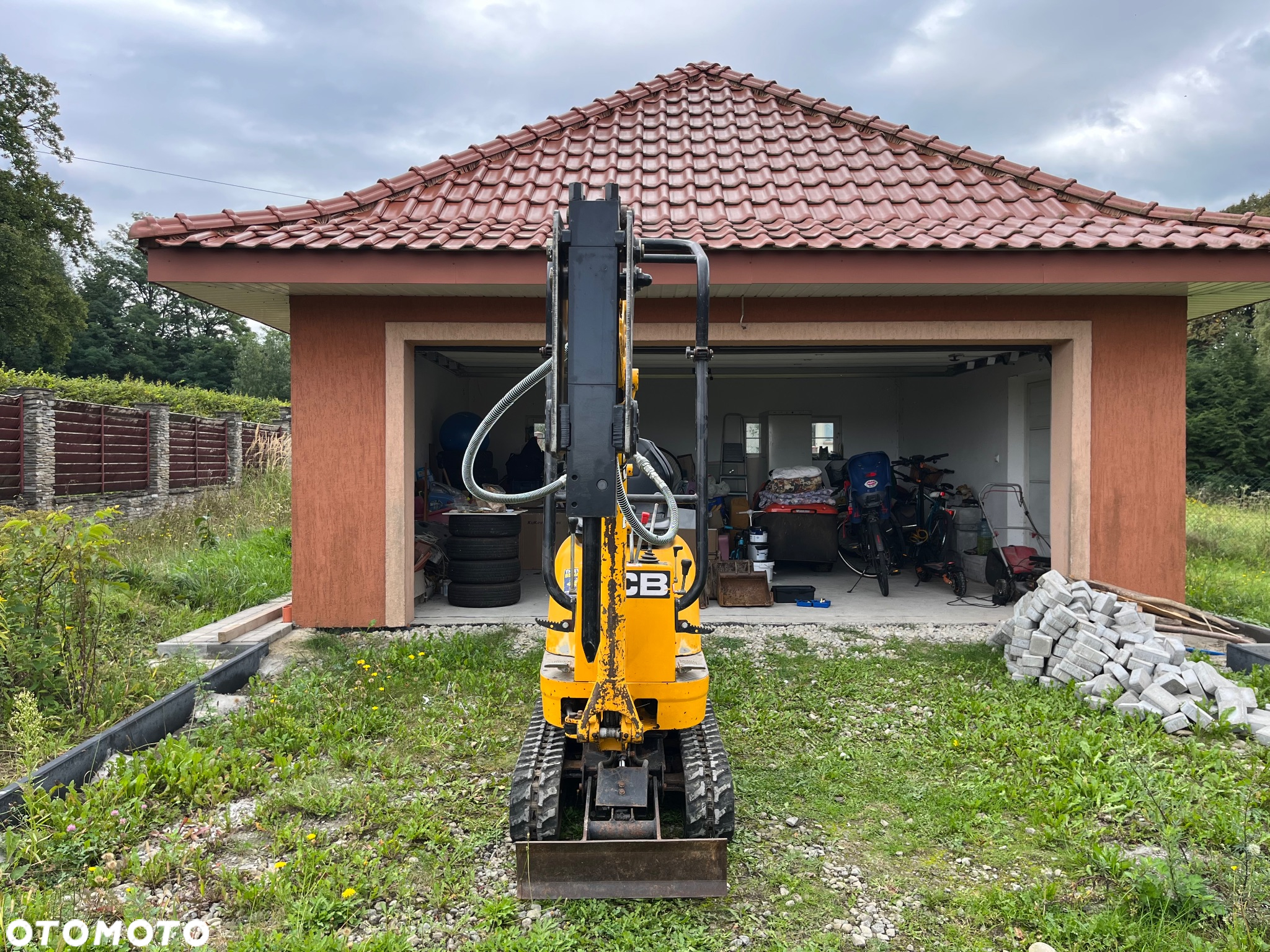JCB 8008 - 4