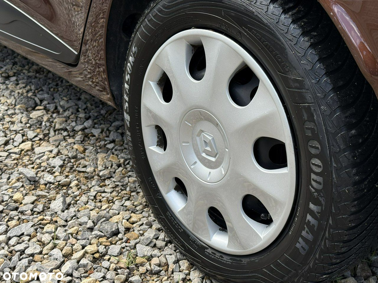 Renault Clio - 11