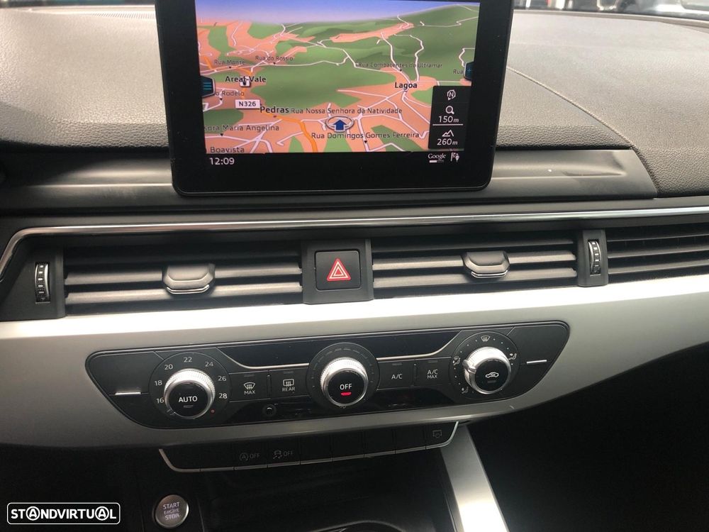 Audi A4 2.0 TDI Design S tronic - 17