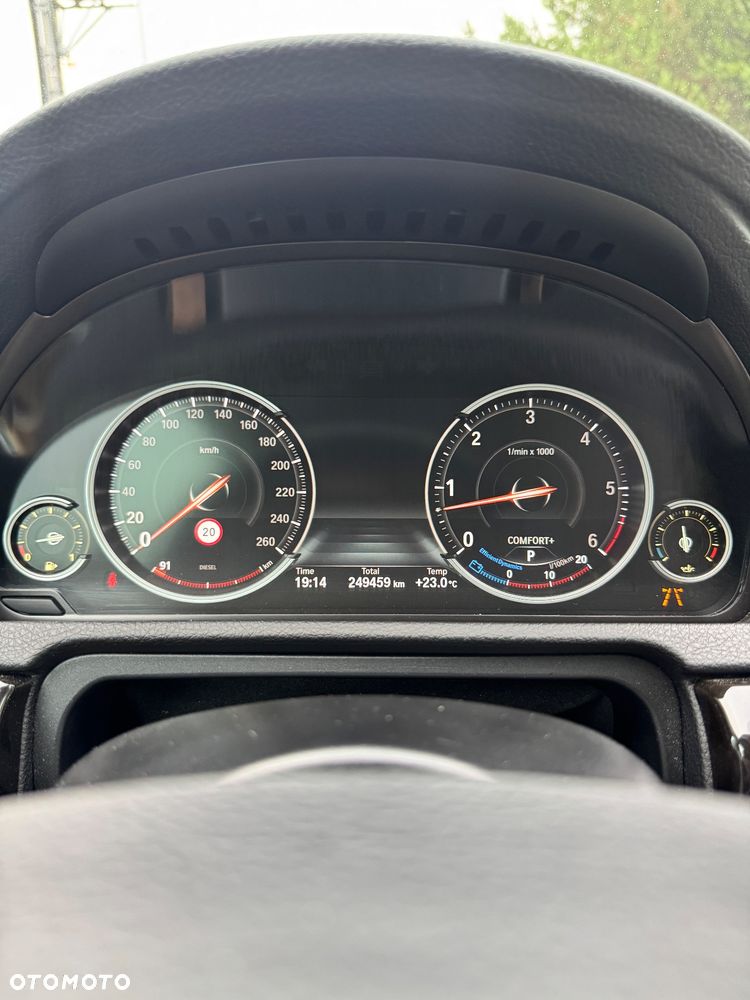 BMW 5GT 530d xDrive - 13