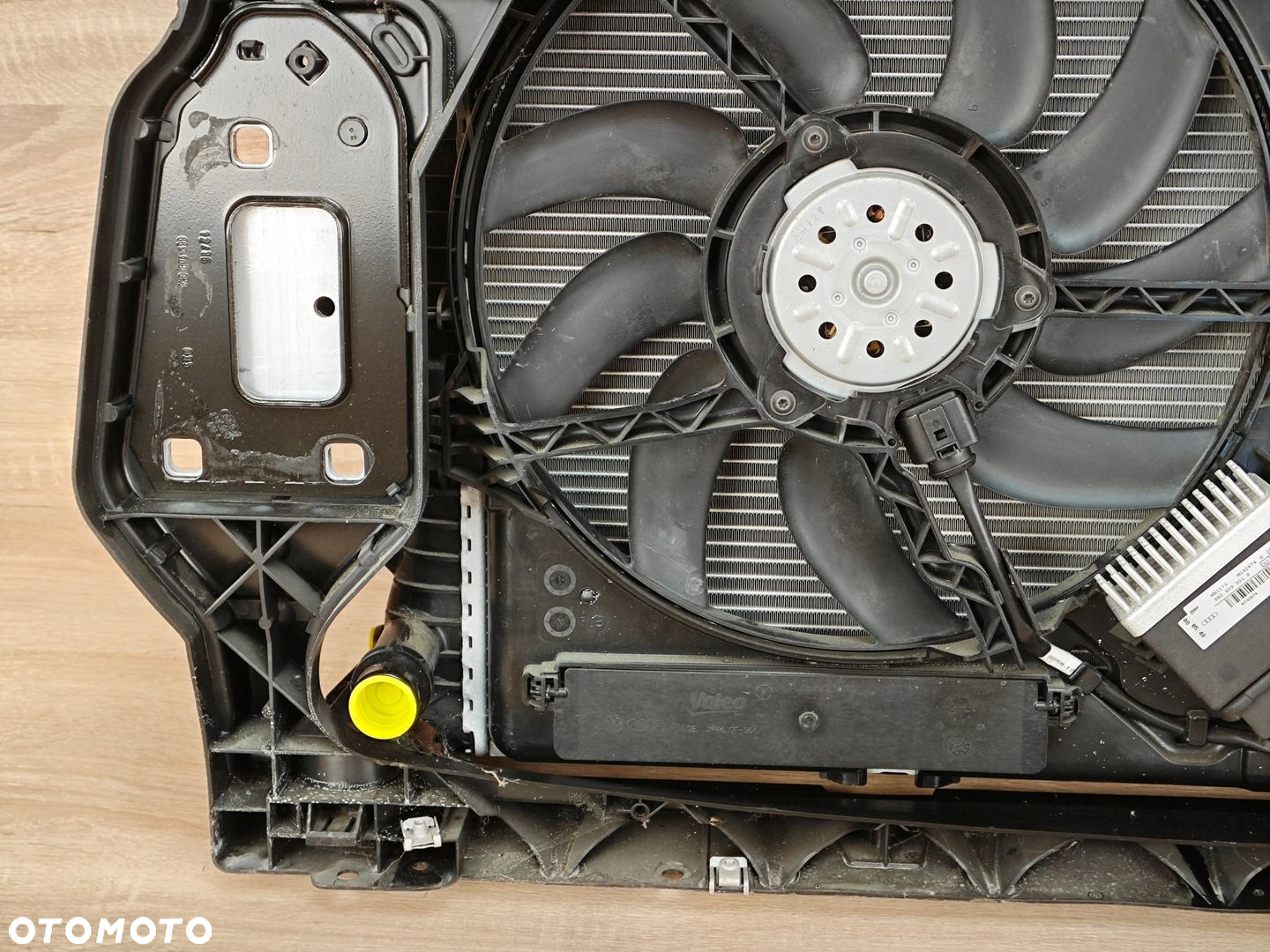 PAS PRZEDNI BELKA CHŁODNICE AUDI A5 8T 2.0 TDI 190 KM LIFT 8K0805594N 14km - 14