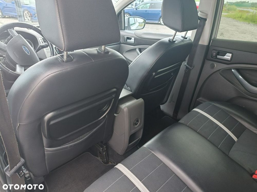Ford Kuga - 15