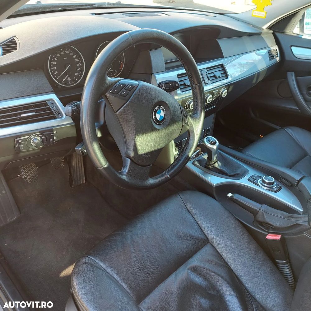 BMW Seria 5 520d - 5