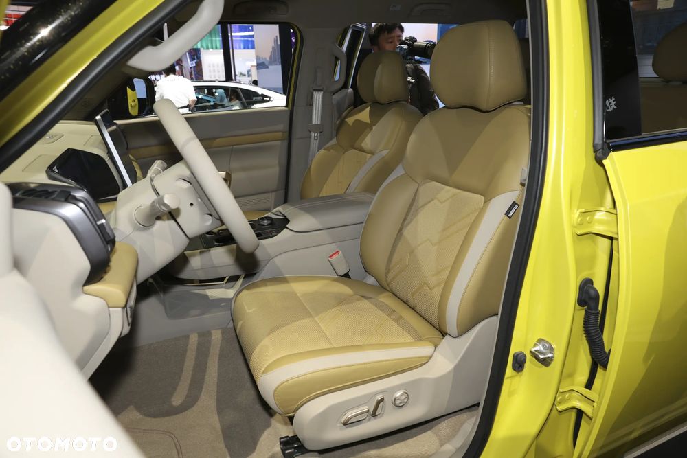 Nissan Frontier - 27