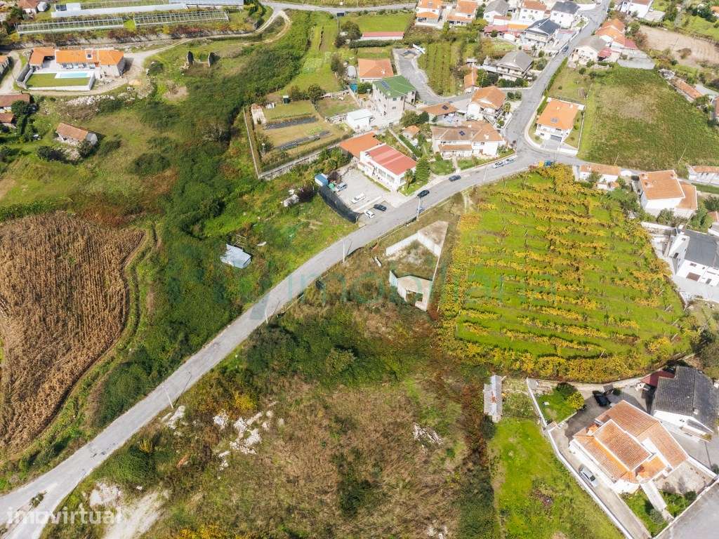 Terreno com construção com 1.478 m² em Lousada - Grande imagem: 3/11