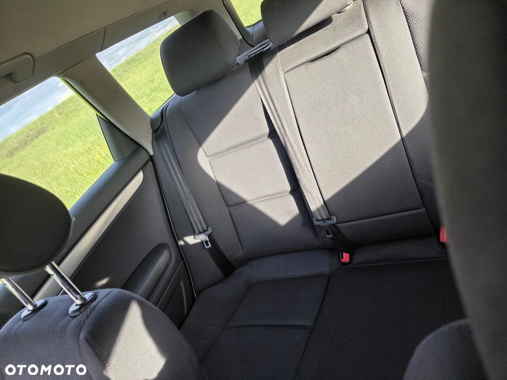 Audi A4 Avant 1.8 T - 13
