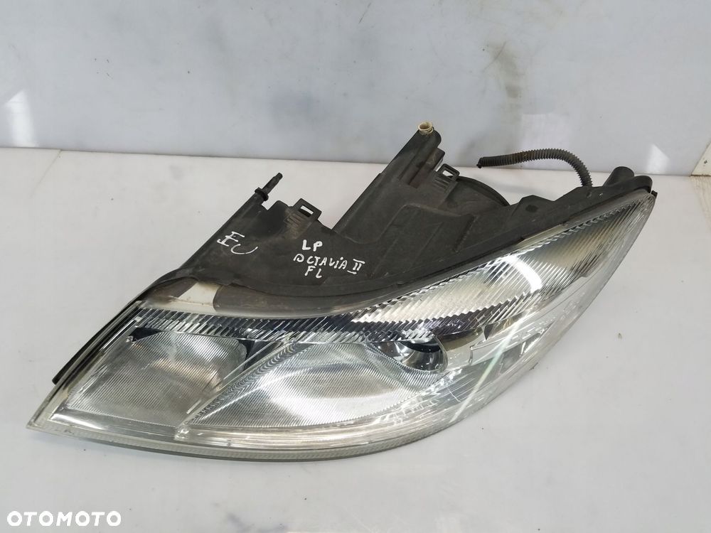 lampa przód lewa skoda octavia ii lift - 3