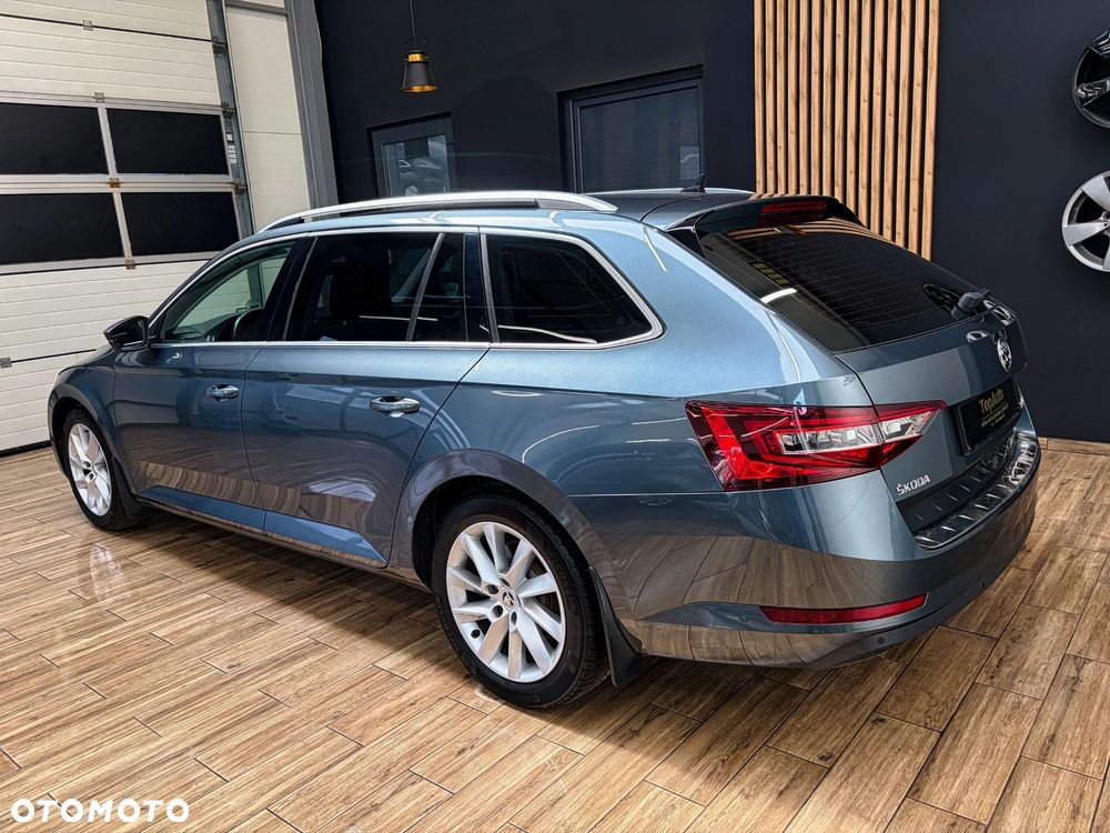 Skoda Superb 2.0 TDI DSG Sportline - 10
