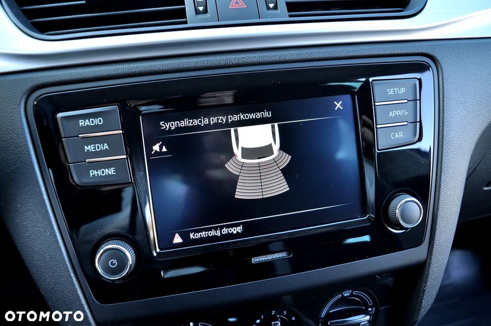 Skoda RAPID 1.0 TSI Style - 34