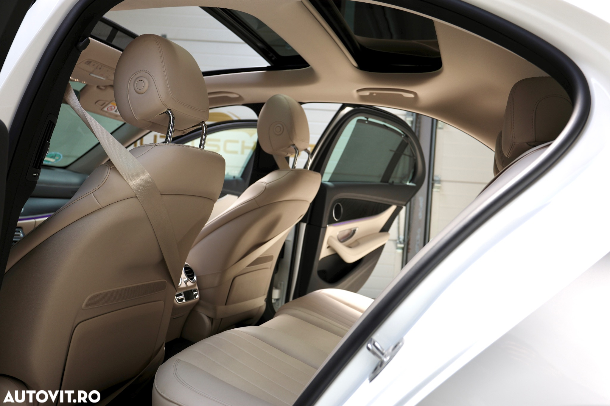 Mercedes-Benz E 300 d 4Matic 9G-TRONIC Exclusive - 7