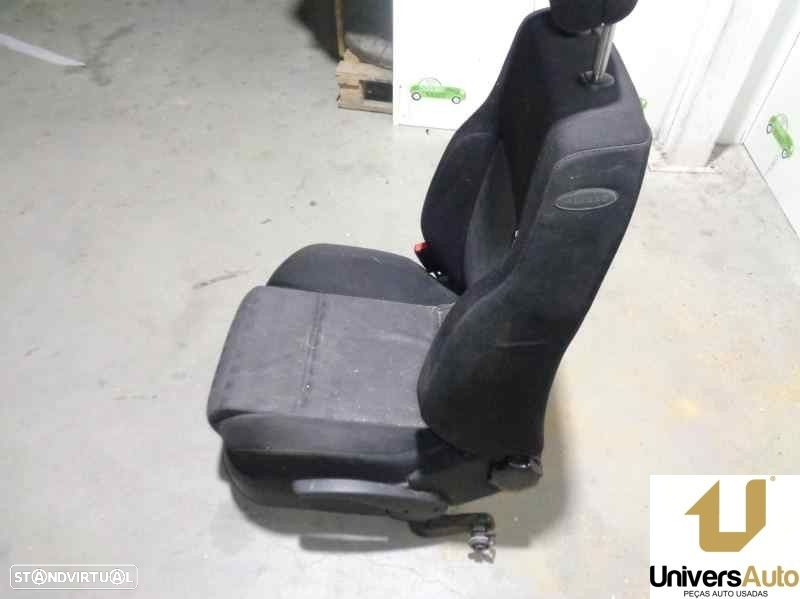 BANCO FRONTAL ESQUERDO VOLKSWAGEN GOLF IV 2003 - - 4