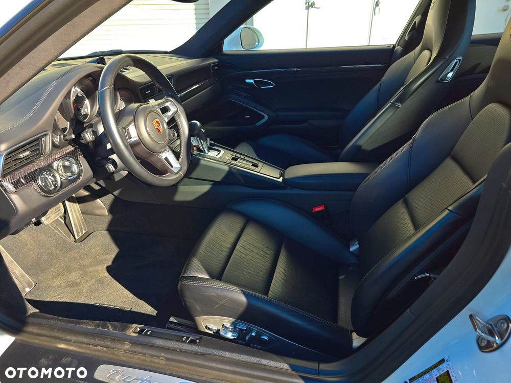 Porsche 911 Turbo S - 7