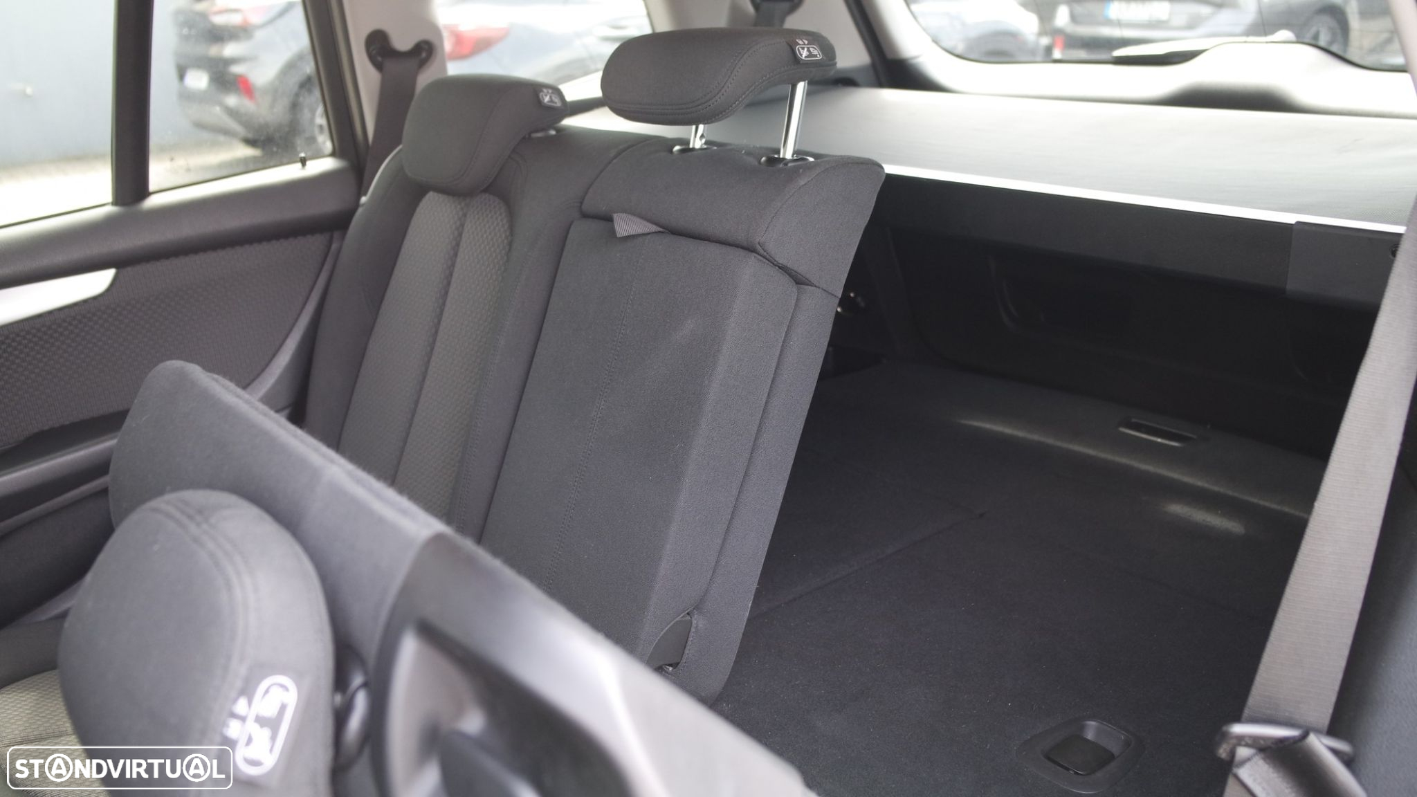 BMW 216 Gran Tourer - 15