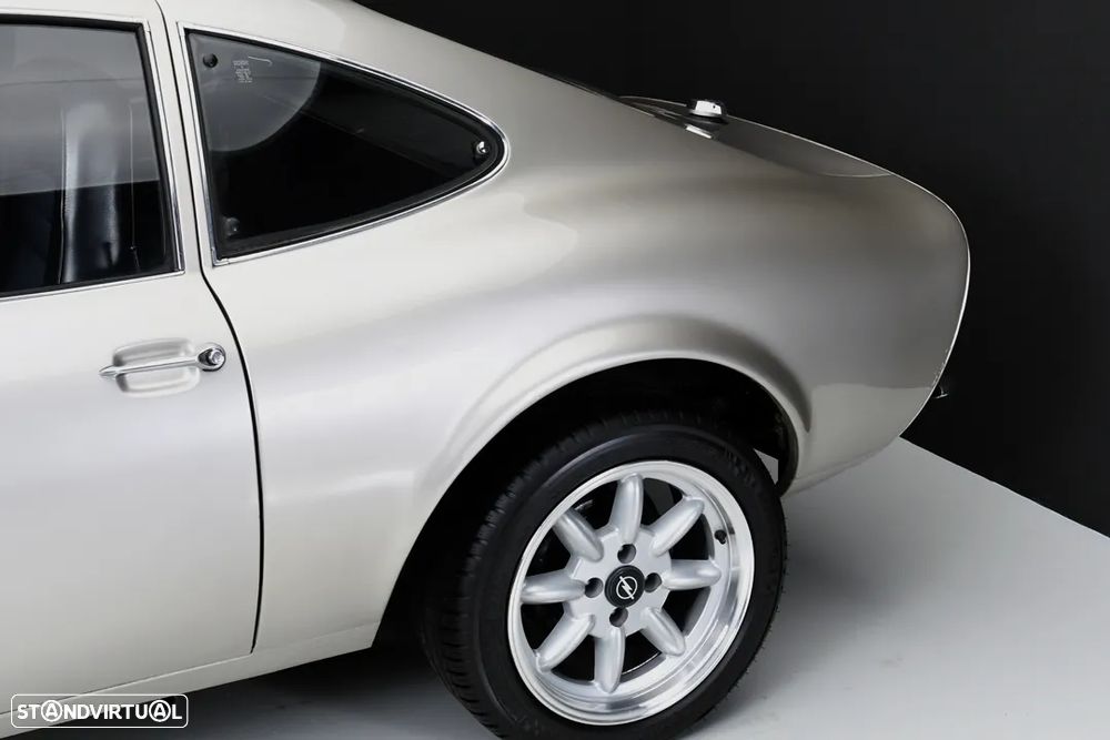 Opel GT - 10