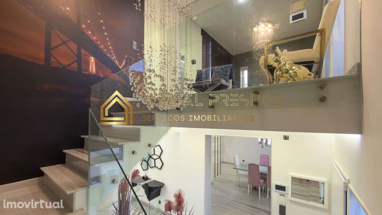 Moradia T4 com Jardim e Piscina – Arrendamento em Belverde - Grande imagem: 2/36