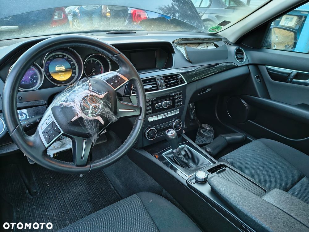 Mercedes-Benz Klasa C 180 CGI BlueEFFICIENCY - 13