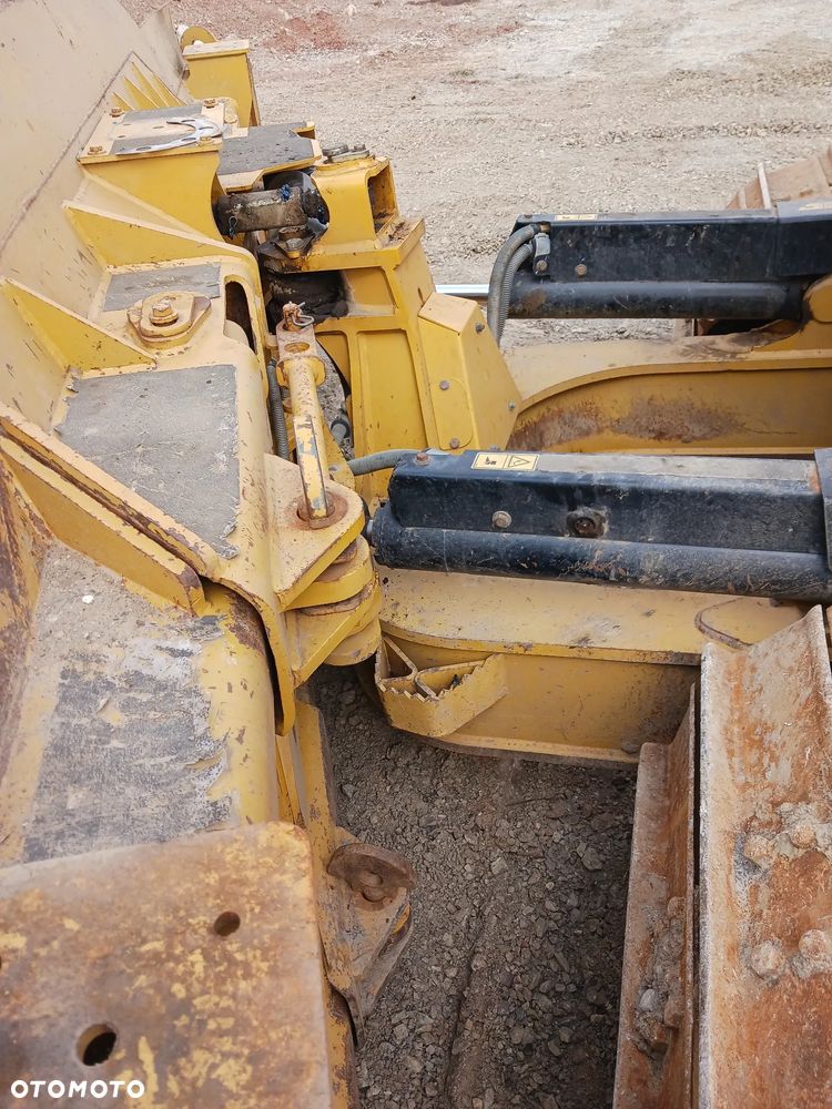 Caterpillar D6N LGP - 14