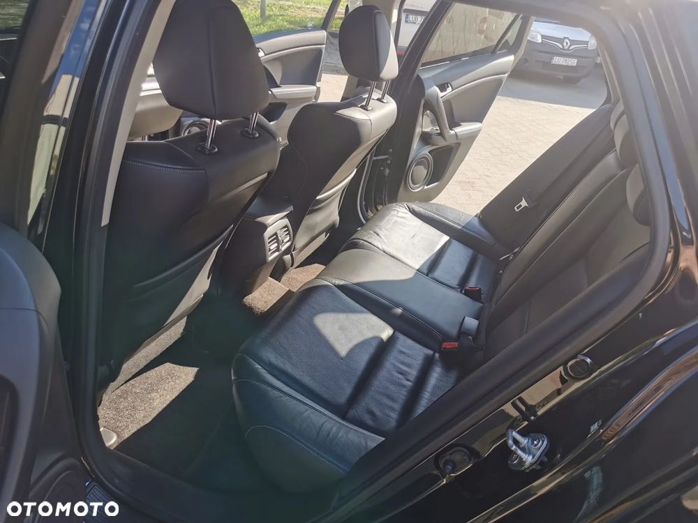 Honda Accord 2.0 Executive - 26