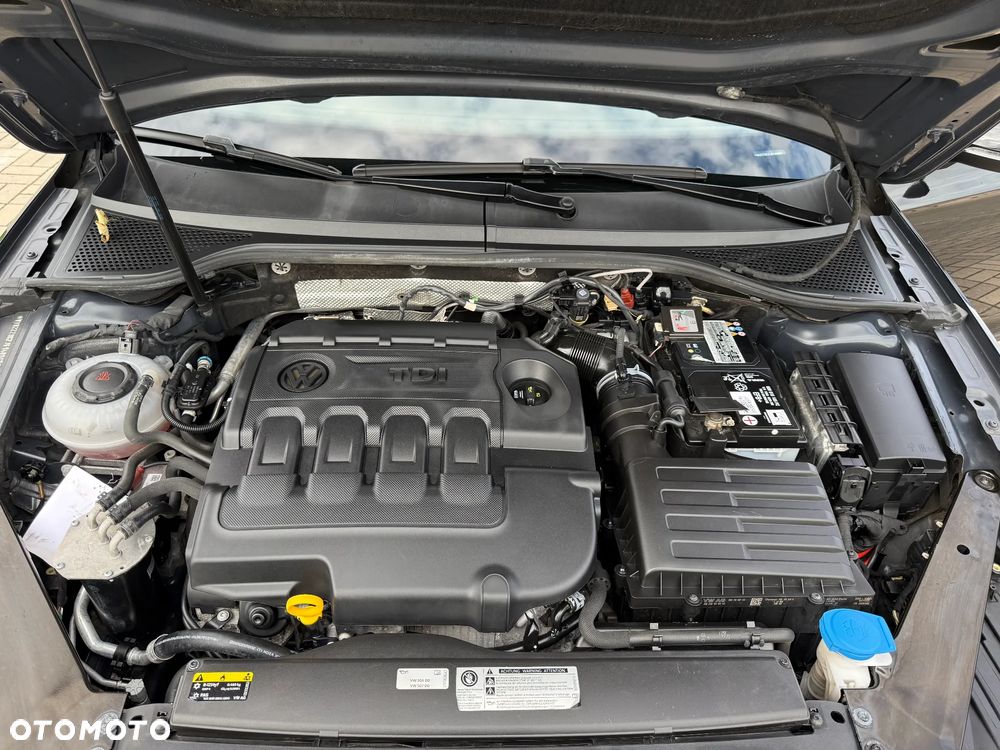 Volkswagen Passat 2.0 TDI SCR Highline DSG - 32