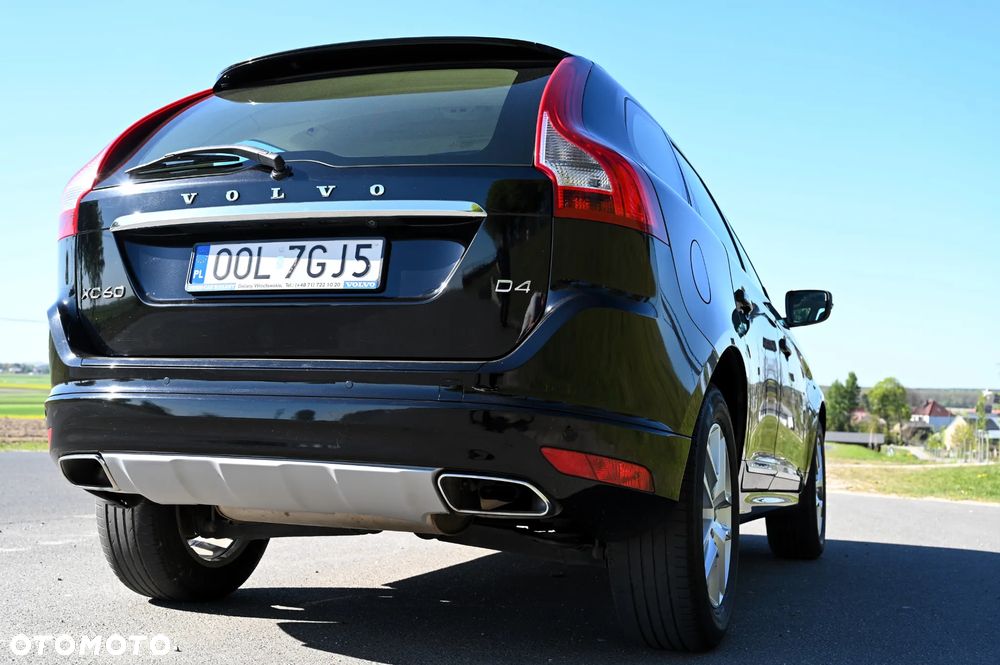 Volvo XC 60 D4 Momentum - 24