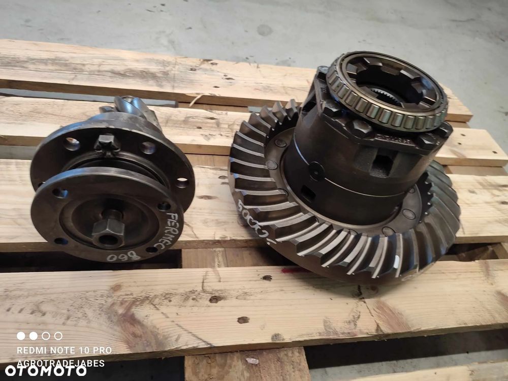 Mechanizm różnicowy Massey Ferguson 860 8x35 - 8