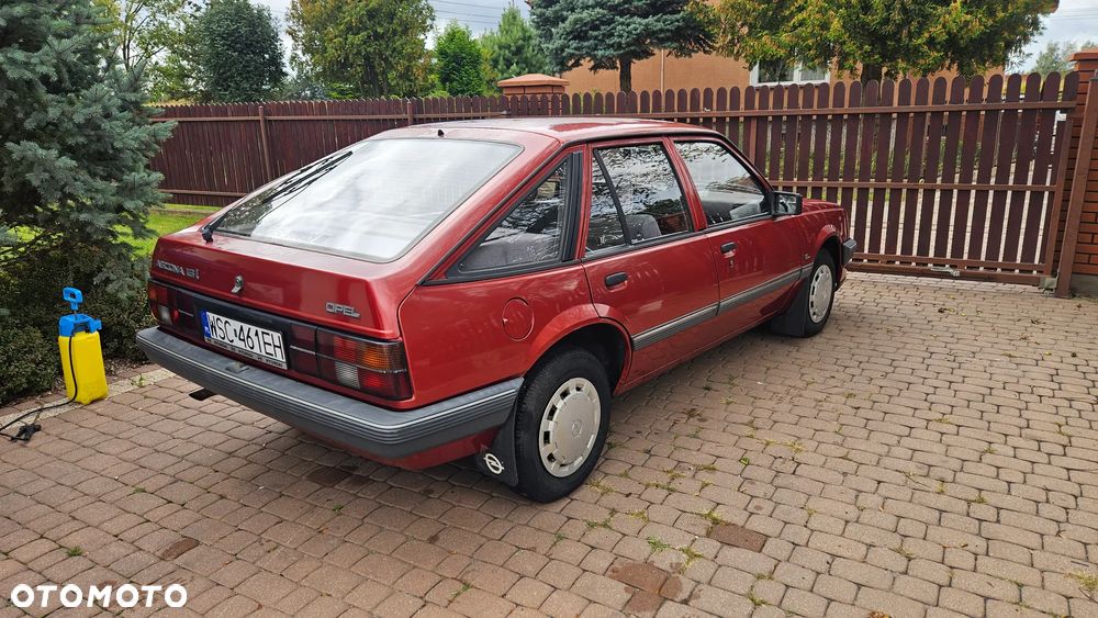 Opel Ascona - 7