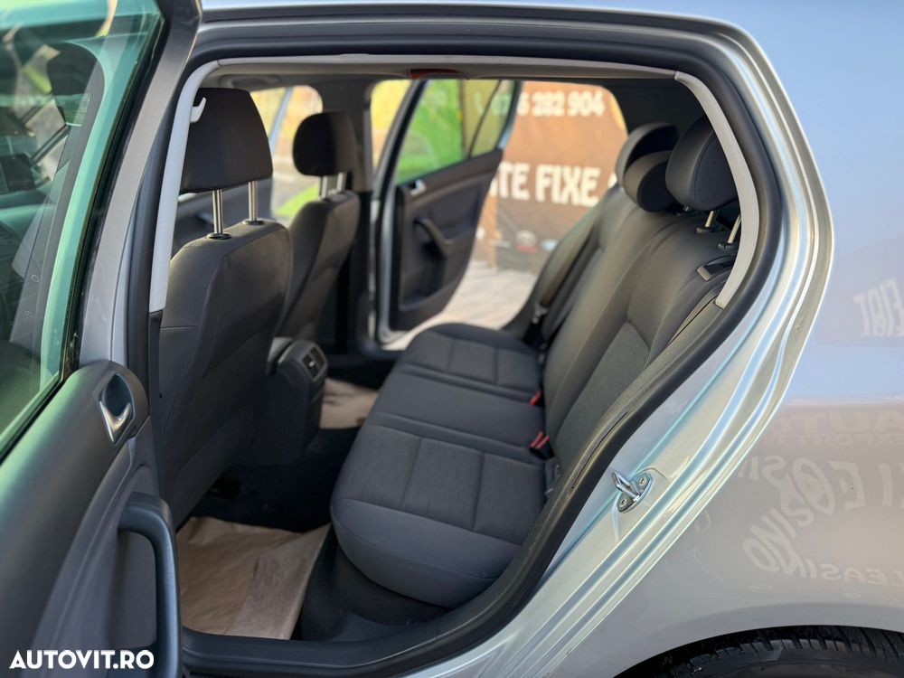 Volkswagen Golf 1.6 FSI Comfortline - 6