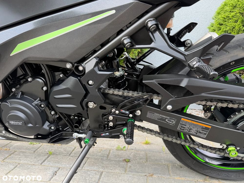 Kawasaki Ninja 400 - 29